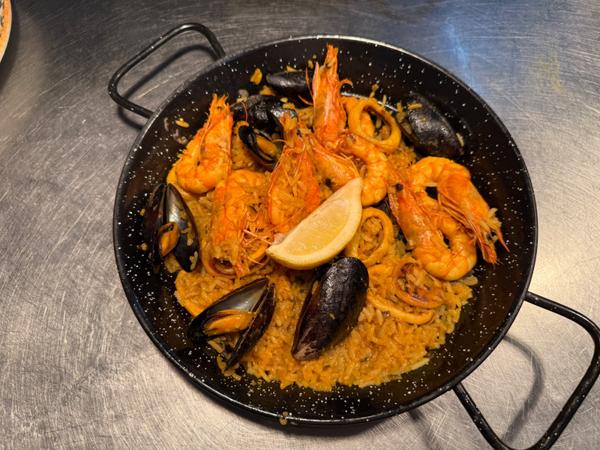 Paella cu Fructe de Mare |650gr/923kcal| 