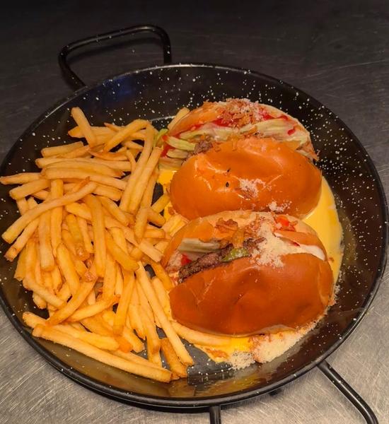 HEAVEN CHEESE BURGER |520GR / 1983KCAL |