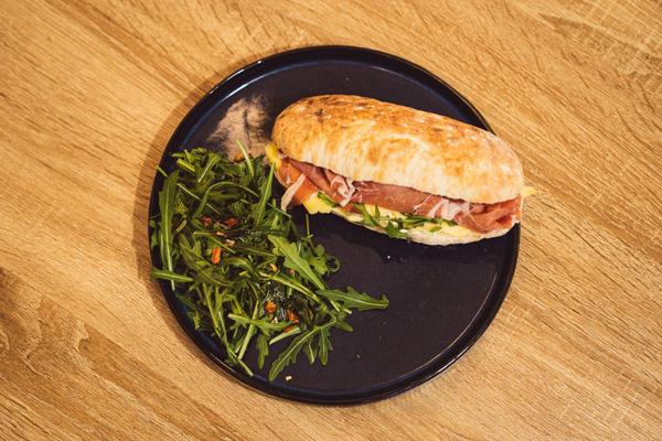 Sandwich Sunca Curcan