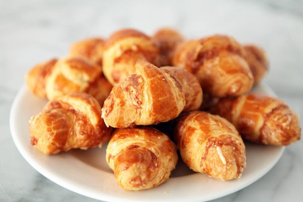 Croissante cu Cașcaval și Unt