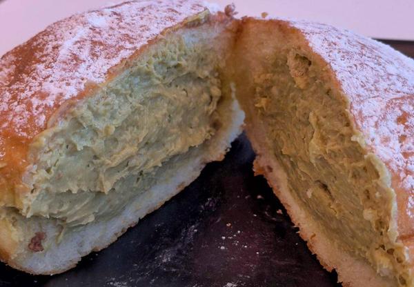 Gogosi Umplute cu Fistic