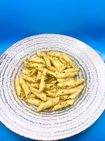 55. Penne cu Sos Pesto