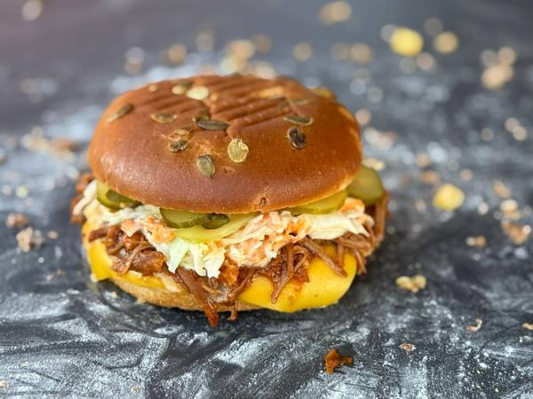 Pulled Pork Burger 305g
