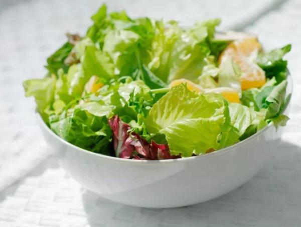 Salată Verde cu Lămâie Şi Ulei de Măsline