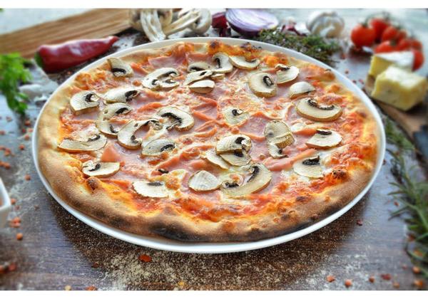 Pizza Prosciutto e Funghi