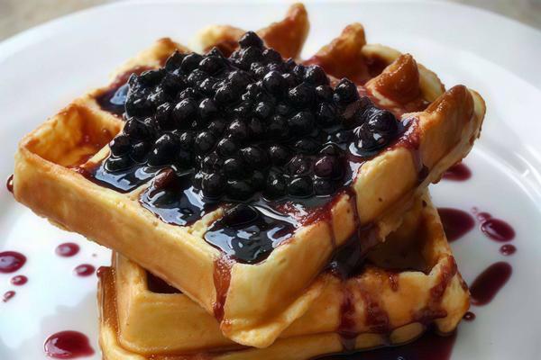 Waffle cu Dulceață de Afine