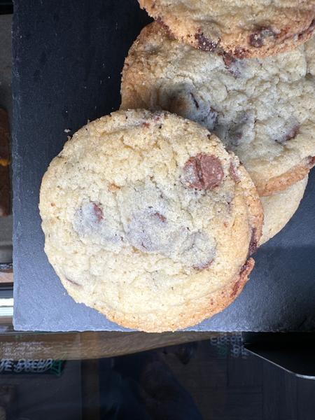 Biscuiți cu ciocolată și migdale