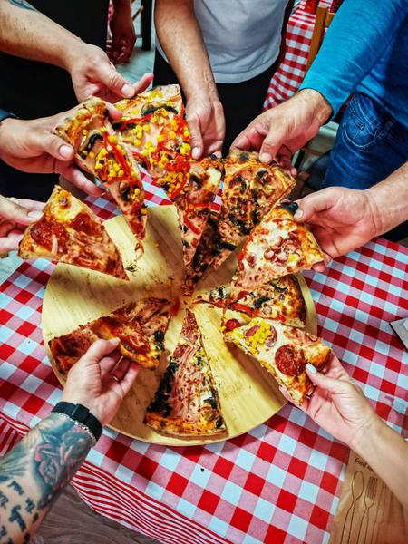 Pizza Family Mixt ( Mai Multe Gusturi-recomandam alegerea a cel mult 4 gusturi ) 