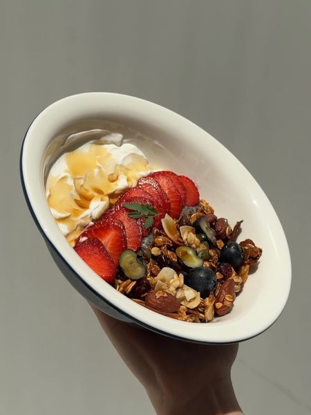 Granola & Yogurt