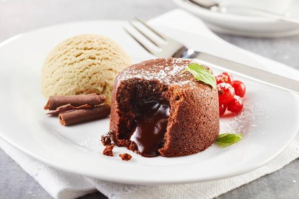 Lava Cake cu Inghetata de Vanilie