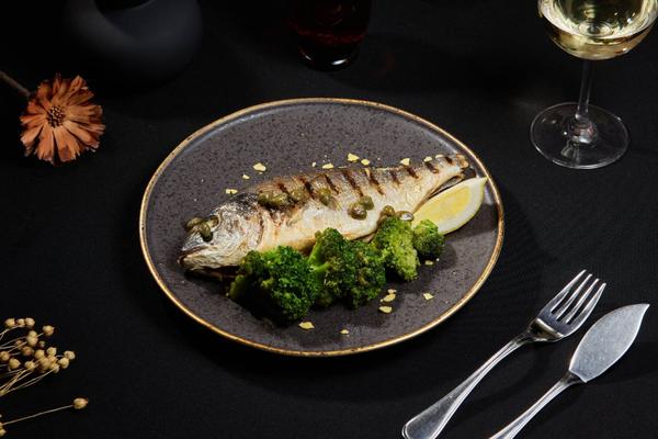 Dorada Aromata la Cuptor Cu Broccoli și Unt