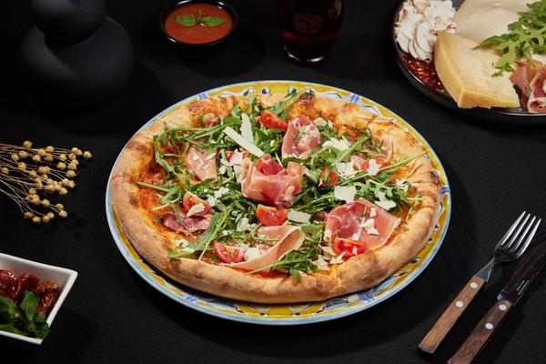 Pizza Prosciutto Crudo &amp; Ruccola
