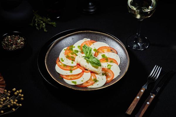 Salata Caprese