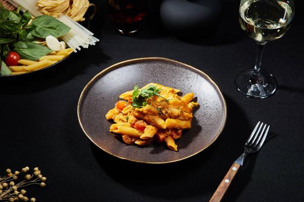 Penne cu Ton si Sos de Rosii