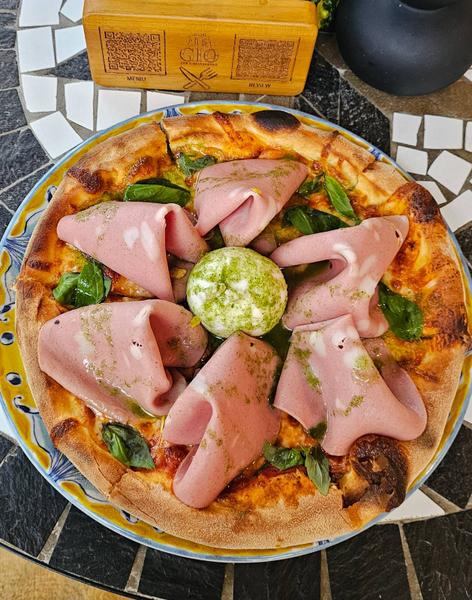 Pizza Mortadella, Burrata  & Pesto