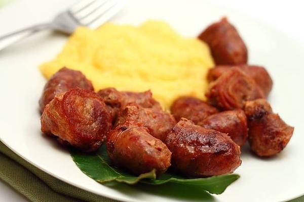 Carnati Traditionali de Casa