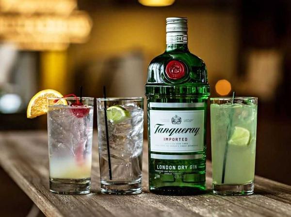 Pachet Tanqueray Gin 0.7l
