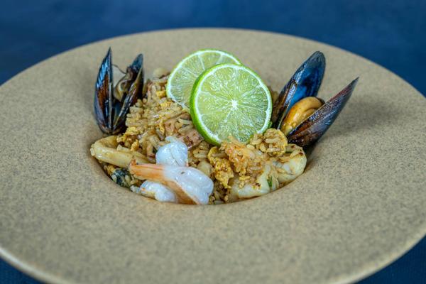 Fried Rice cu Fructe de Mare