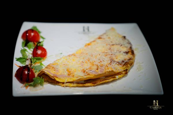 Omletă cu Șuncă și Cașcaval / 200 gr