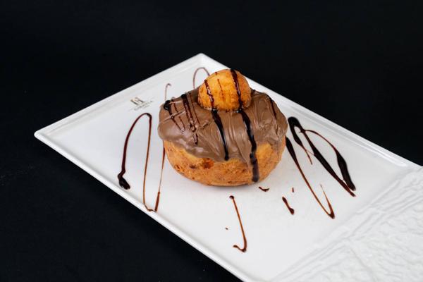 Papanași cu finetti