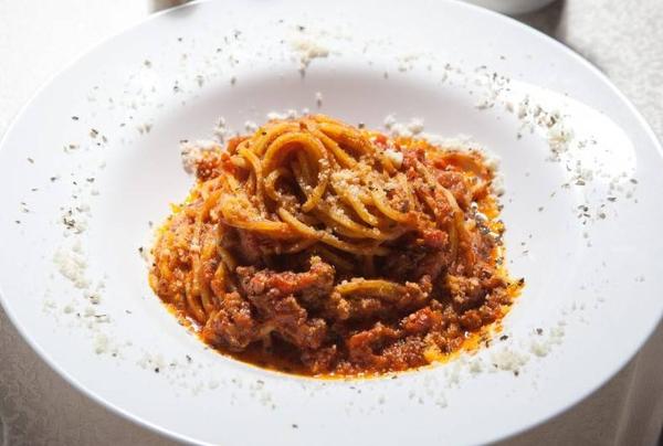 Spaghete / Pene Bolognese