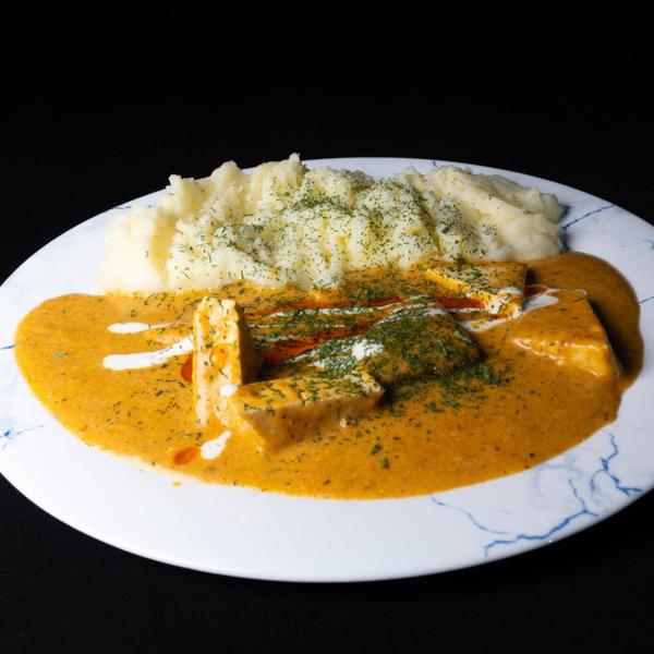 Tofu Makhanwala cu Sos de Hrean cu orez