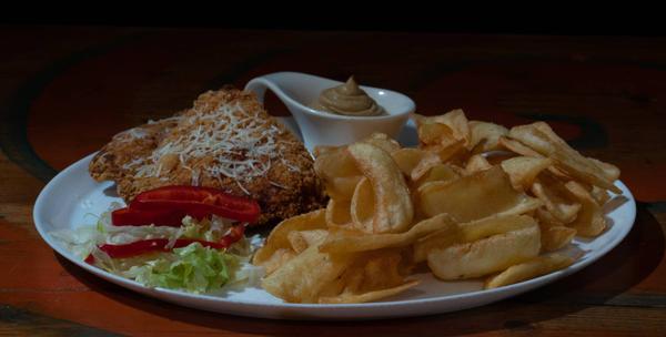 Şniţel de Pui în crustă de Crispy cu Cartofi Wedges și Sos la alegere