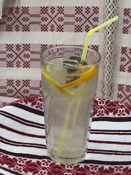 Limonadă de Soc și Lămâie