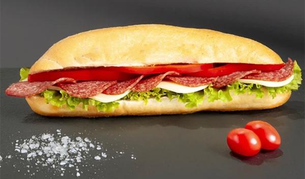 Sandwich cu Salam de Sibiu