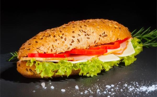 Sandwich cu Mușchi File și Mozzarela 