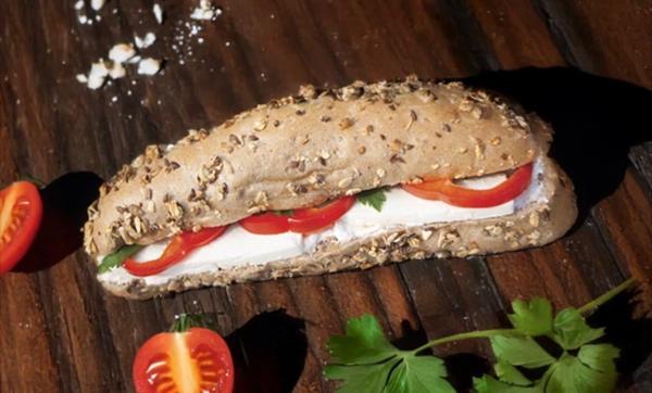 Sandwich cu Brânză de Capră (Vegetarian)