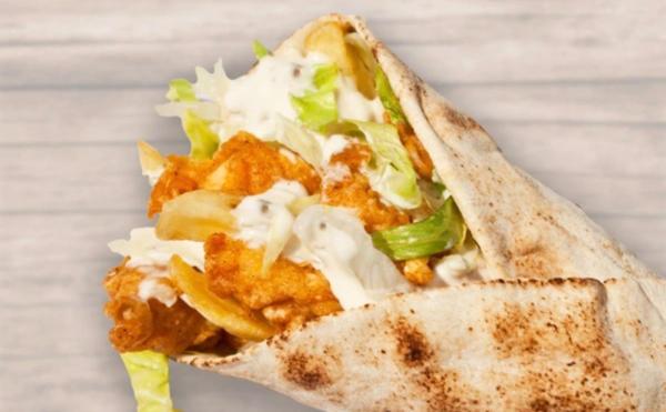 Lipie Libaneză cu Pui Shanghai și Sos Tartar