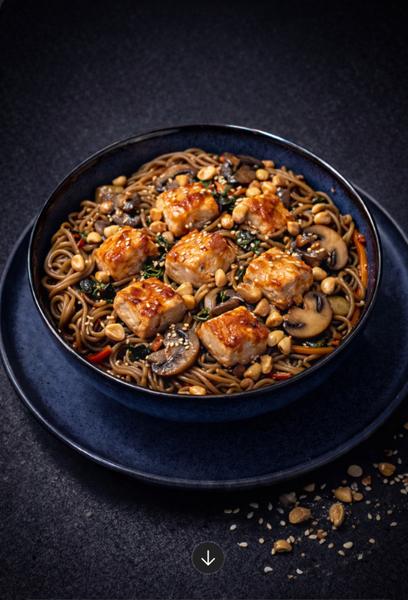 Noodles with Chicken and Peanuts