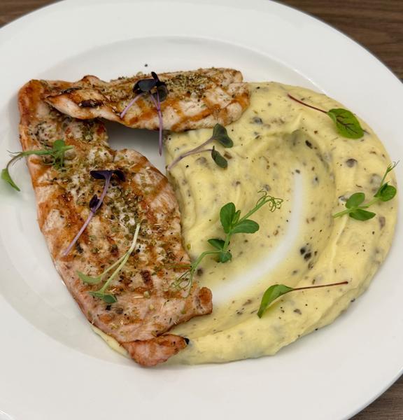 Piept de Curcan si Piure de Cartofi cu Trufe