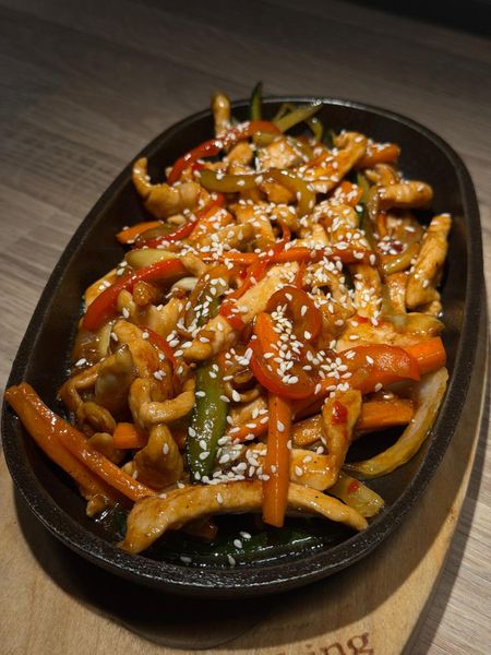 Tigaie Picanta de Pui