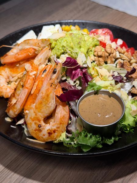 Salata Creveti si Avocado