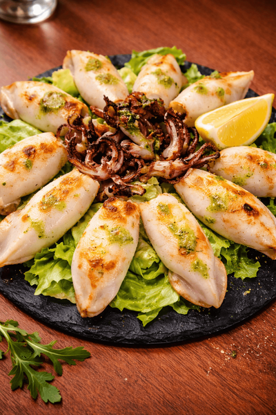 Baby calamar la plita