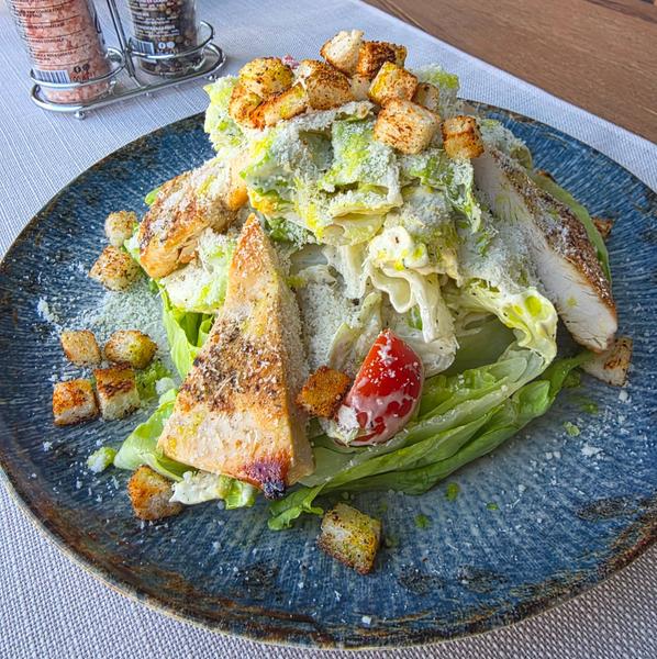 Salata Caesar cu Pui