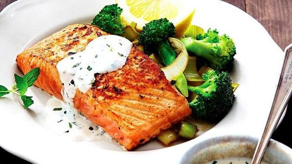 Somoncu Broccoli si Parmezan