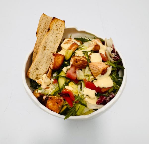 Panzanella cu Somon la Grill 