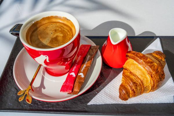 Espresso Lungo con Latte