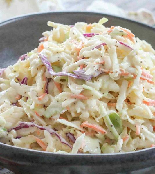 Salata de Varza Alba cu Maioneza