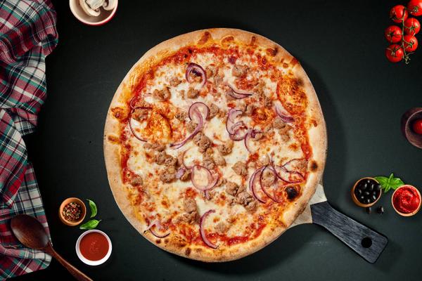 Pizza Tonno 