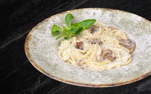Paste cremoase cu ciuperci 