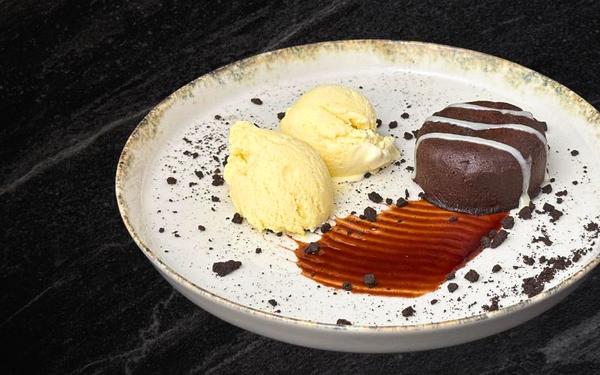 Lava Cake cu Îngheţată 