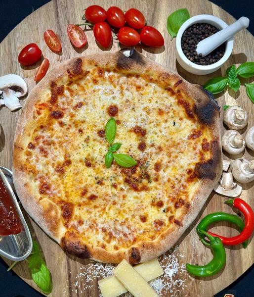 Pizza Prosciutto e Funghi 