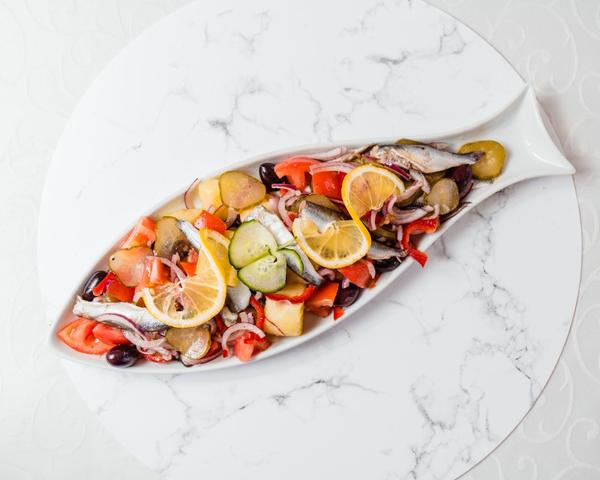 Salata Lipoveneasca de Hamsii Marinate