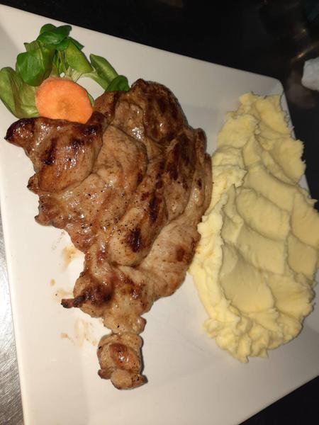 Ceafa de Porc la Gratar