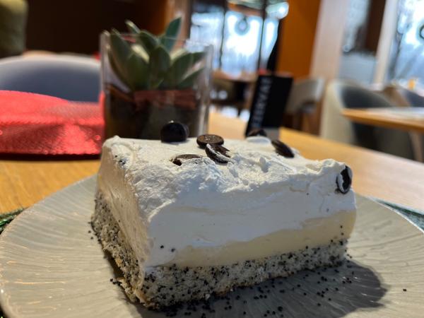 Lola's Choice ( Prajitura cu Mac și cremă de vanilie )