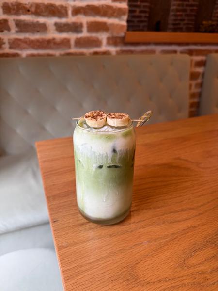 Iced Banana Matcha 